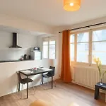 Apartment Foucault - - Au Coeur De