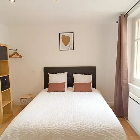 Foucault - - Au Coeur De Λούρδη