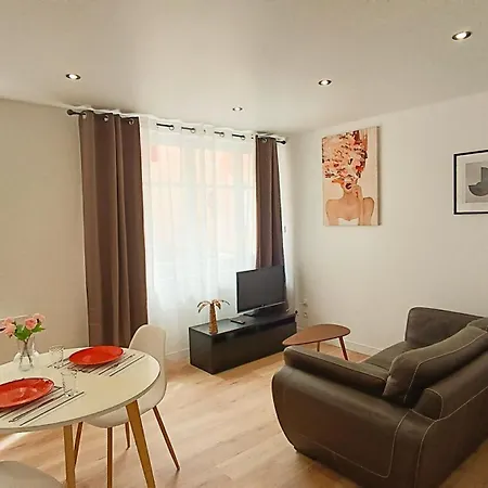 Foucault - - Au Coeur De Λούρδη