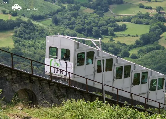 アパート Foucault - - Au Coeur De *